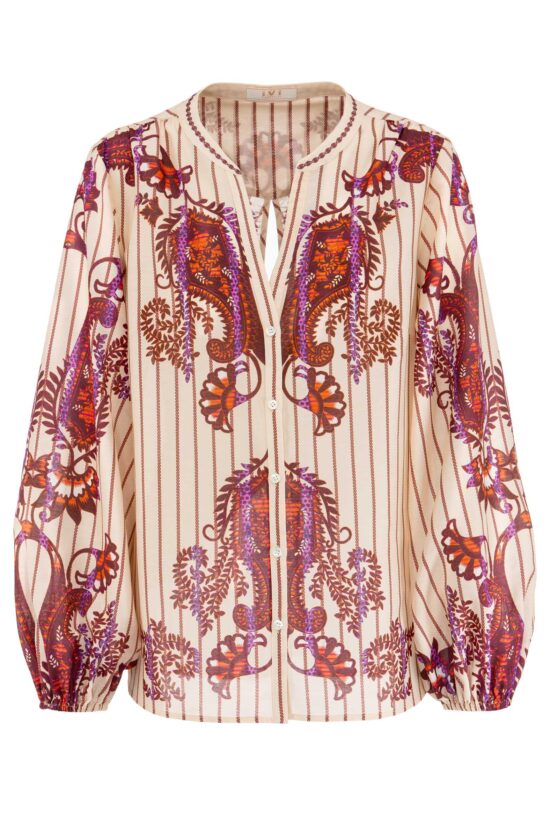Produktbild: BAMBOO PAISLEY Baumwollbluse mit rotem Paisleyprint auf gestreiften beigenen Hintergrund.