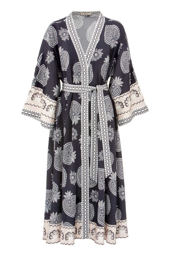 Produktbild: STRAWBERRY BLUE Kaftankleid mit Erdbeerprint in blau.
