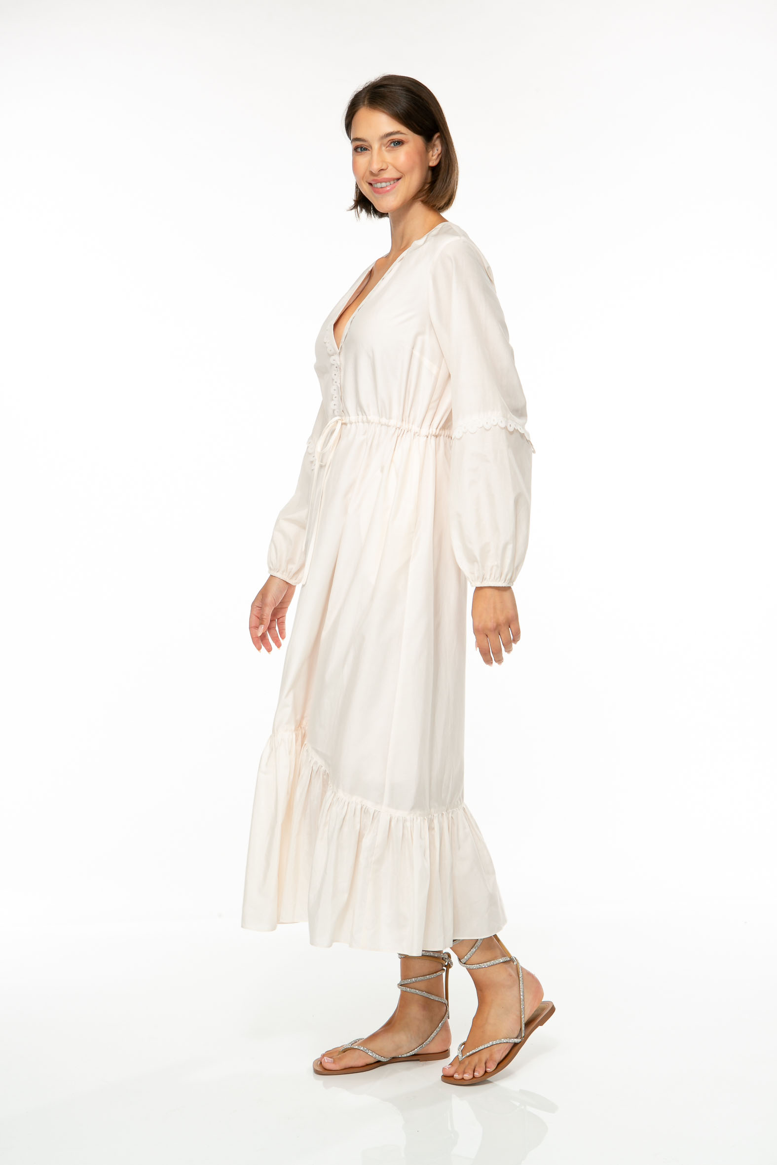M57_4450 Produktbild: COTTON SILK Midikleid in ivory. Bild von der Seite.
